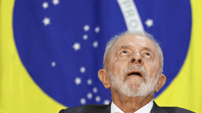 Trump mantém posição sobre tarifas envolvendo o Brasil