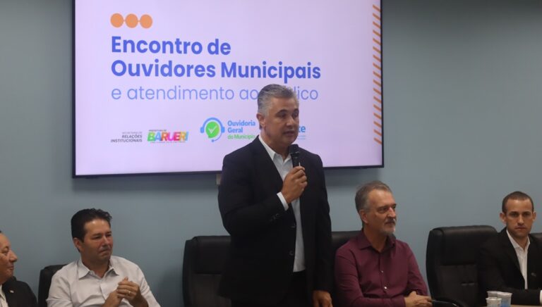 CIOESTE lota auditório em Barueri e coloca atendimento ao cidadão no centro do debate